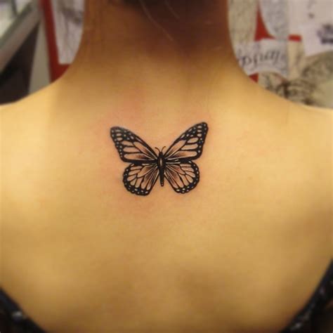 Tatuaje Mariposa En La Nalga